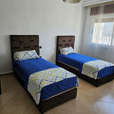 Vaste Appartement Au Centre De Tétouan Esterno foto