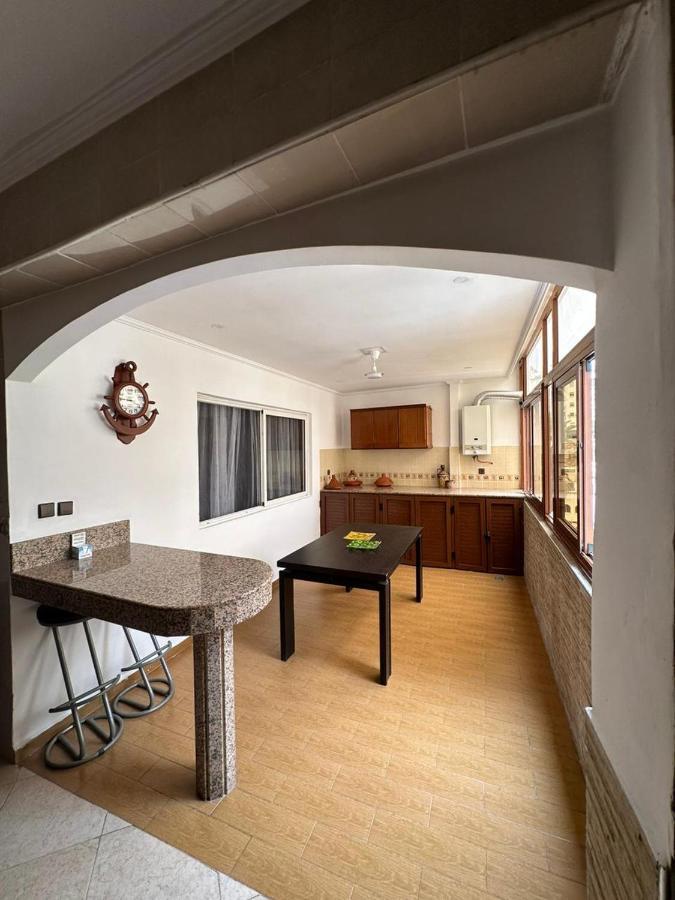 Vaste Appartement Au Centre De Tétouan Esterno foto